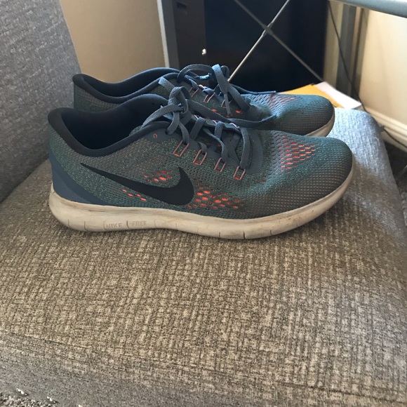 Nike Free runners - Picture 3 of 4